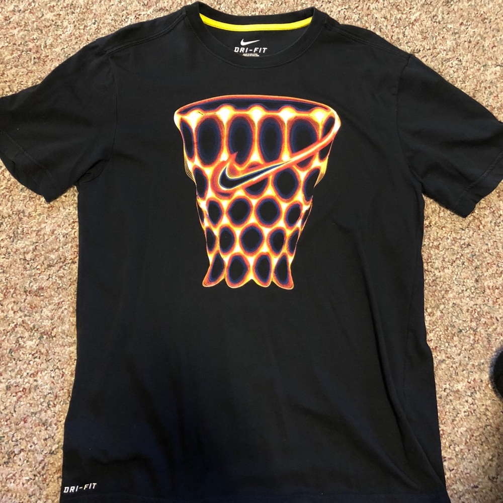 Men’s Nike basketball shirt